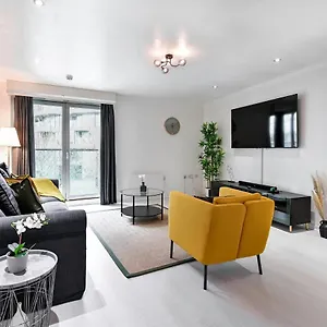 https://khayat-homes-the-titan-two-bed.brighton-hotels-england.com
